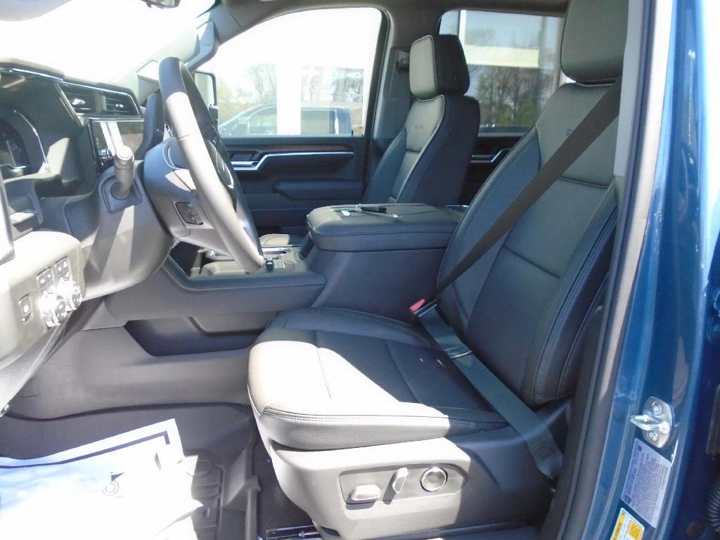 new 2025 GMC Sierra 2500 car, priced at $89,235
