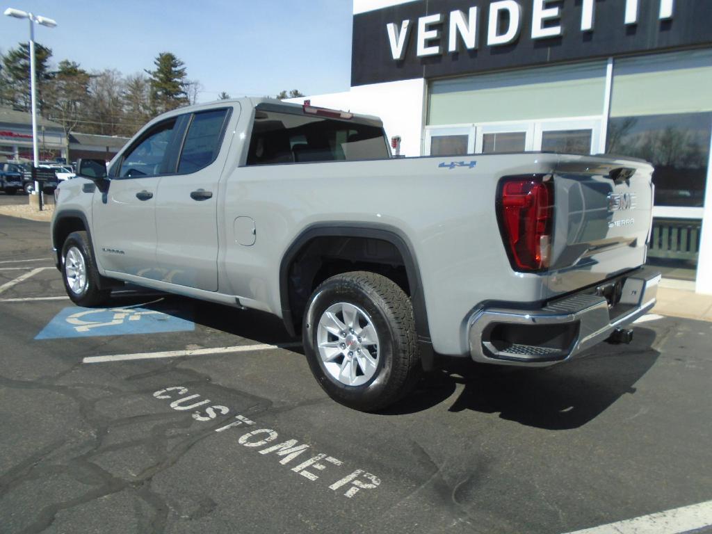 new 2025 GMC Sierra 1500 car, priced at $47,565