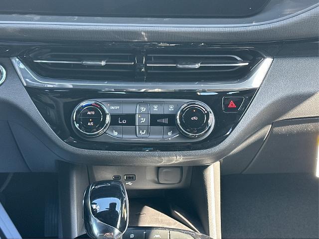 new 2025 Buick Envista car, priced at $30,320