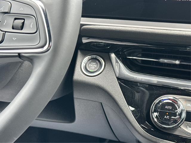 new 2025 Buick Envista car, priced at $28,680