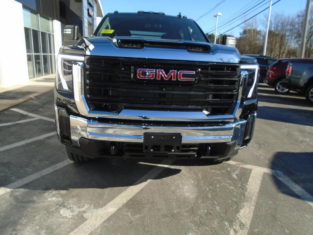 new 2024 GMC Sierra 2500 car, priced at $70,698