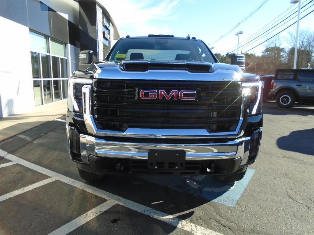 new 2025 GMC Sierra 3500 car, priced at $55,550