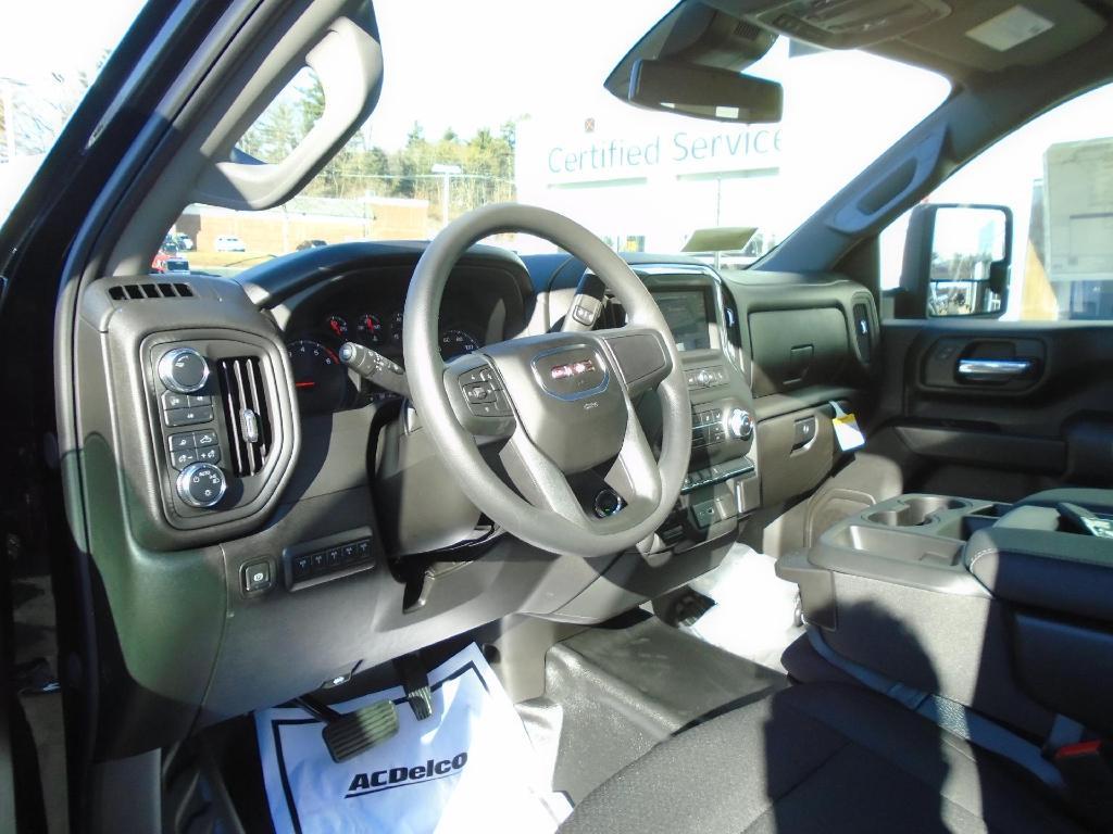 new 2025 GMC Sierra 3500 car, priced at $55,550