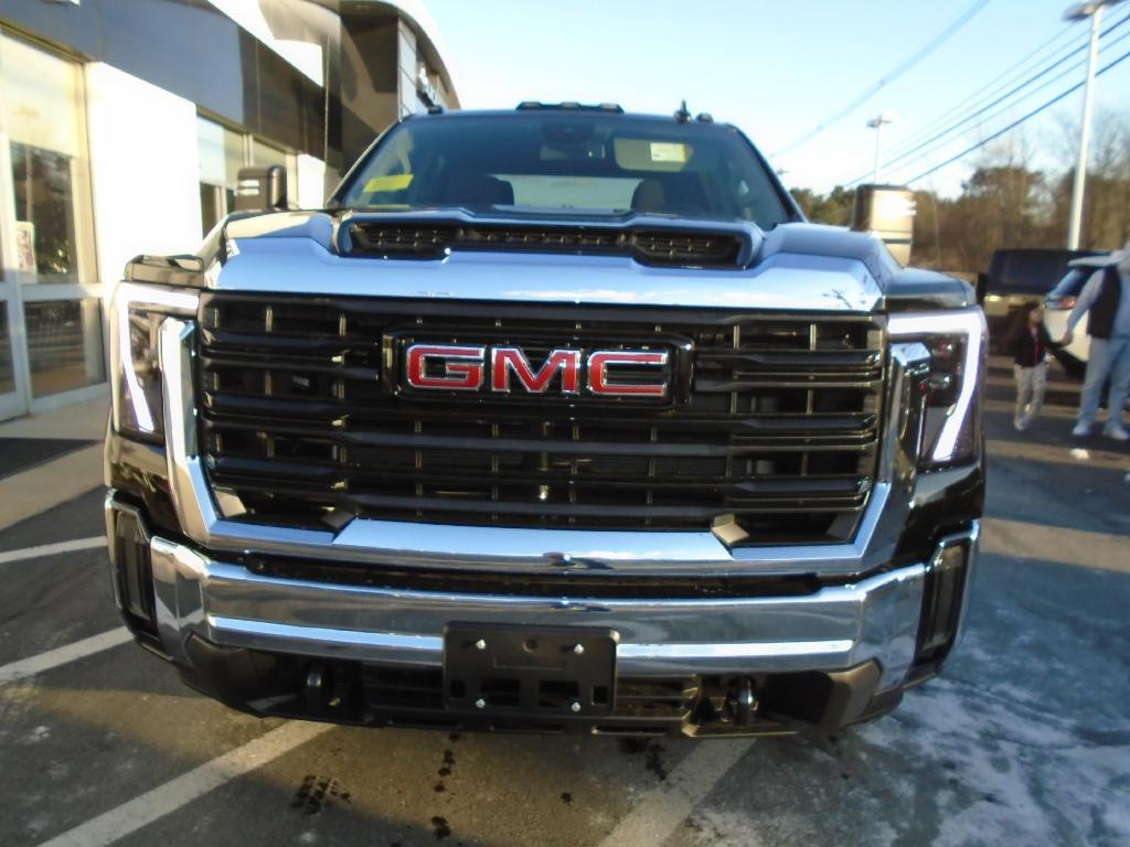 new 2025 GMC Sierra 3500 car, priced at $58,473