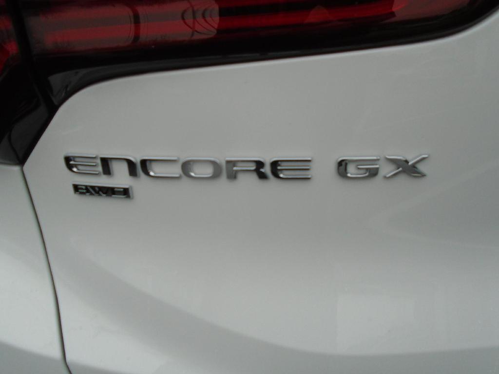 new 2025 Buick Encore GX car, priced at $31,530