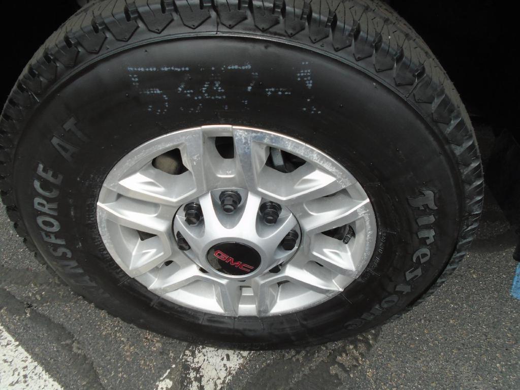 new 2025 GMC Sierra 2500 car, priced at $70,803