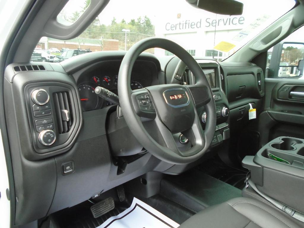 new 2025 GMC Sierra 2500 car, priced at $70,803