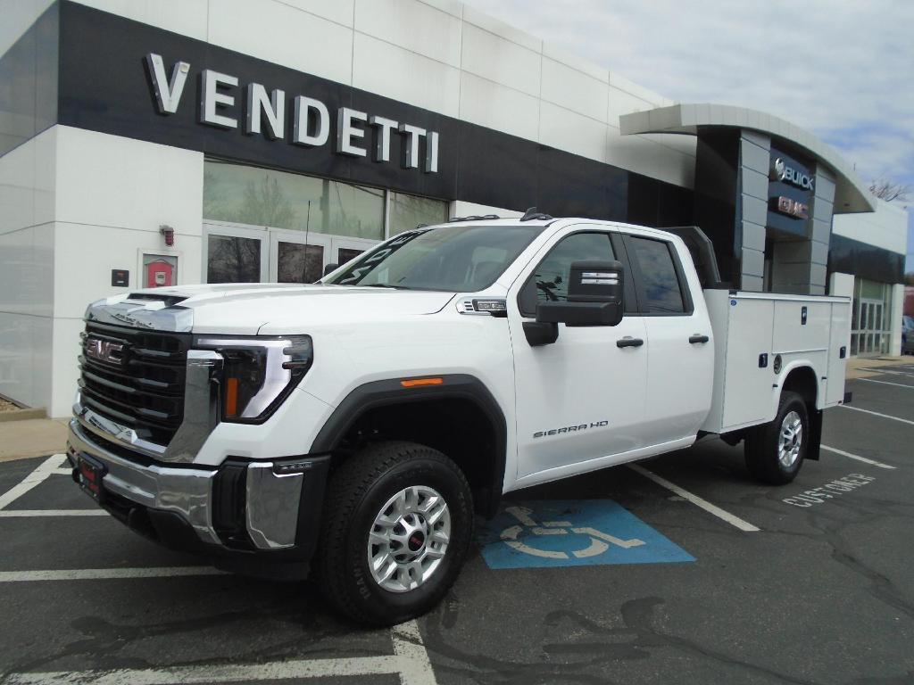 new 2025 GMC Sierra 2500 car, priced at $70,803