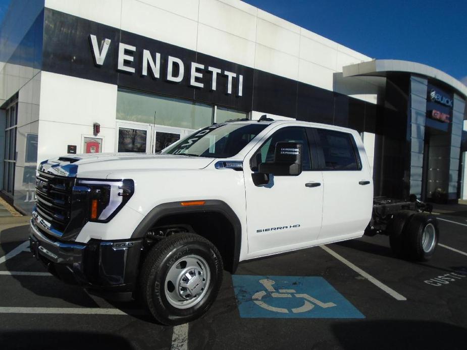 new 2025 GMC Sierra 3500 car, priced at $57,978