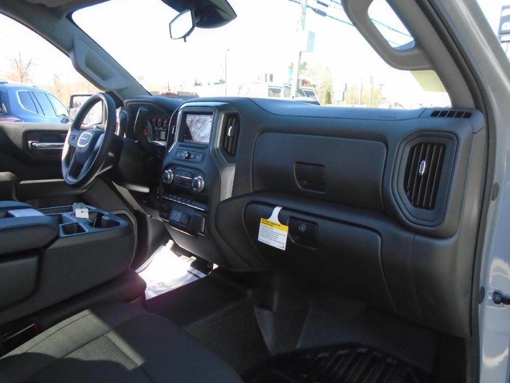 new 2025 GMC Sierra 1500 car, priced at $41,880