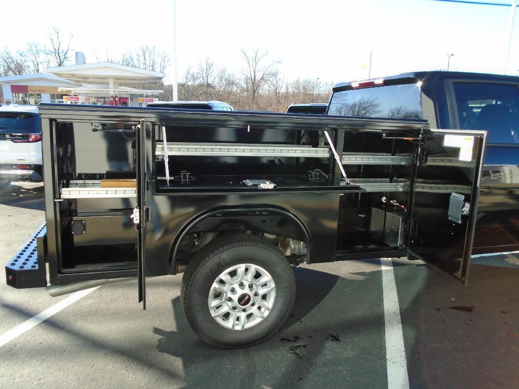 new 2024 GMC Sierra 2500 car, priced at $76,044