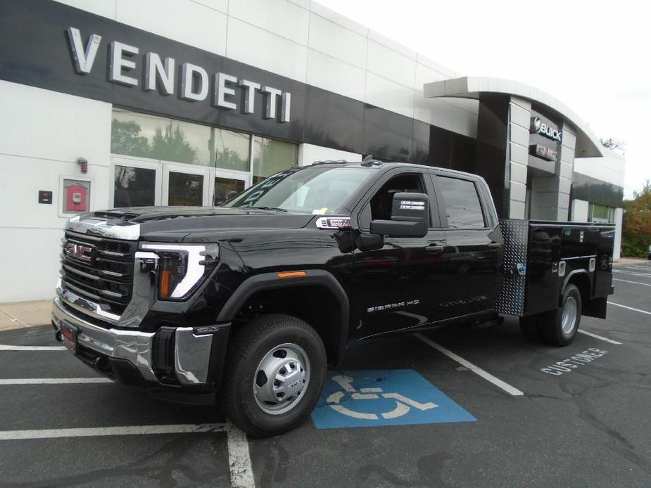 new 2025 GMC Sierra 3500 car, priced at $85,421