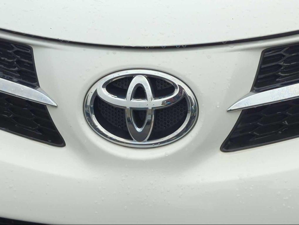 used 2015 Toyota RAV4 car, priced at $13,093