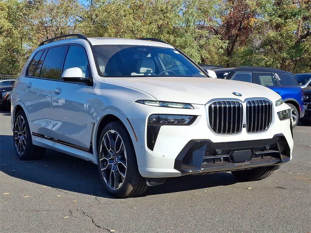 new 2025 BMW X7 car, priced at $99,755