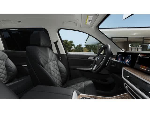 new 2026 BMW X7 car, priced at $92,680