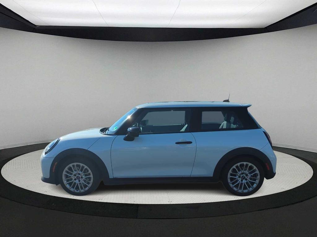 used 2025 MINI Hardtop car, priced at $29,101