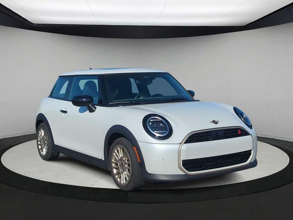 used 2025 MINI Hardtop car, priced at $29,101