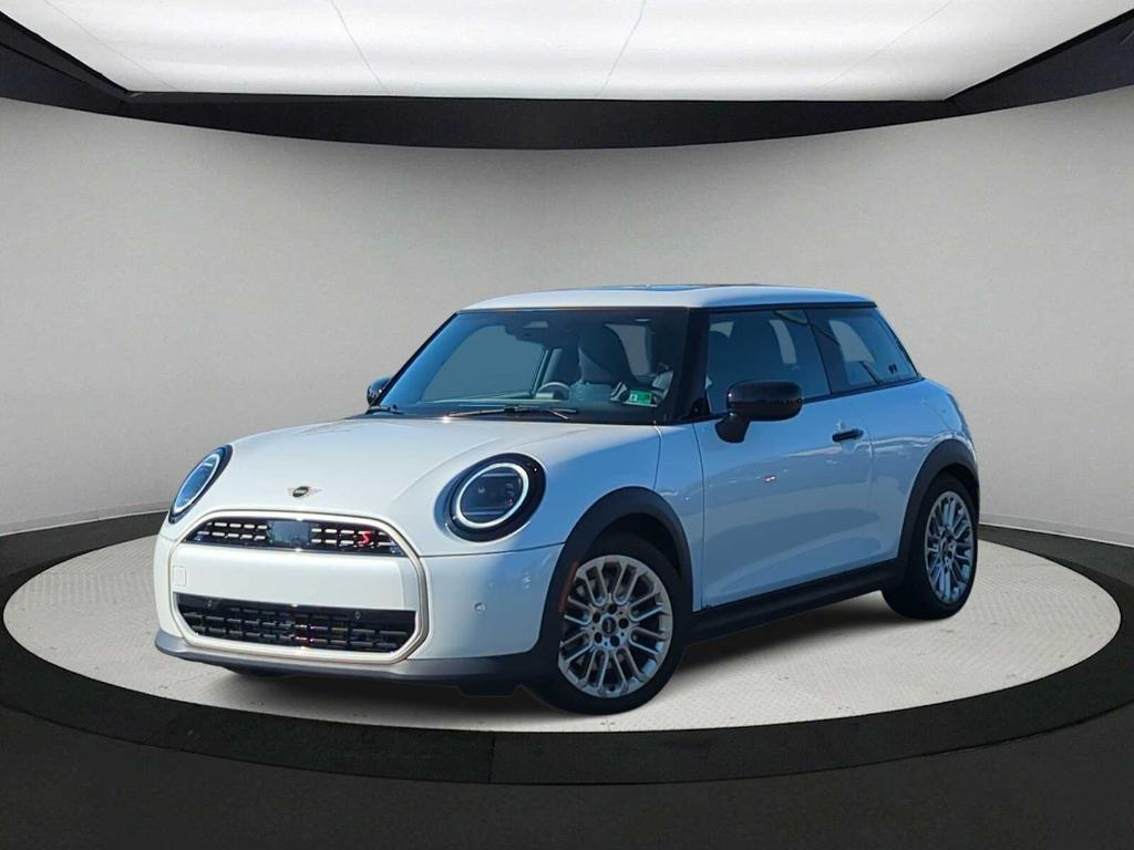used 2025 MINI Hardtop car, priced at $29,101