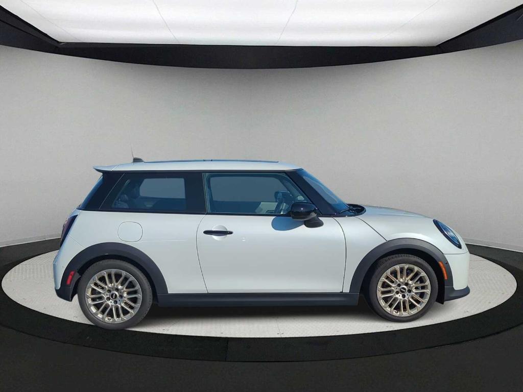 used 2025 MINI Hardtop car, priced at $29,101