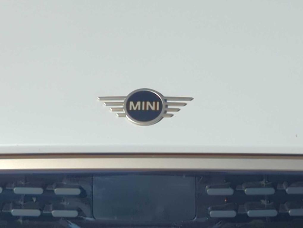 used 2025 MINI Hardtop car, priced at $29,101