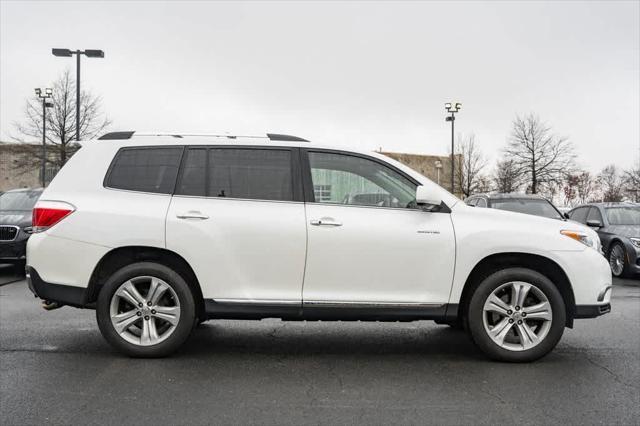 used 2013 Toyota Highlander car, priced at $13,775