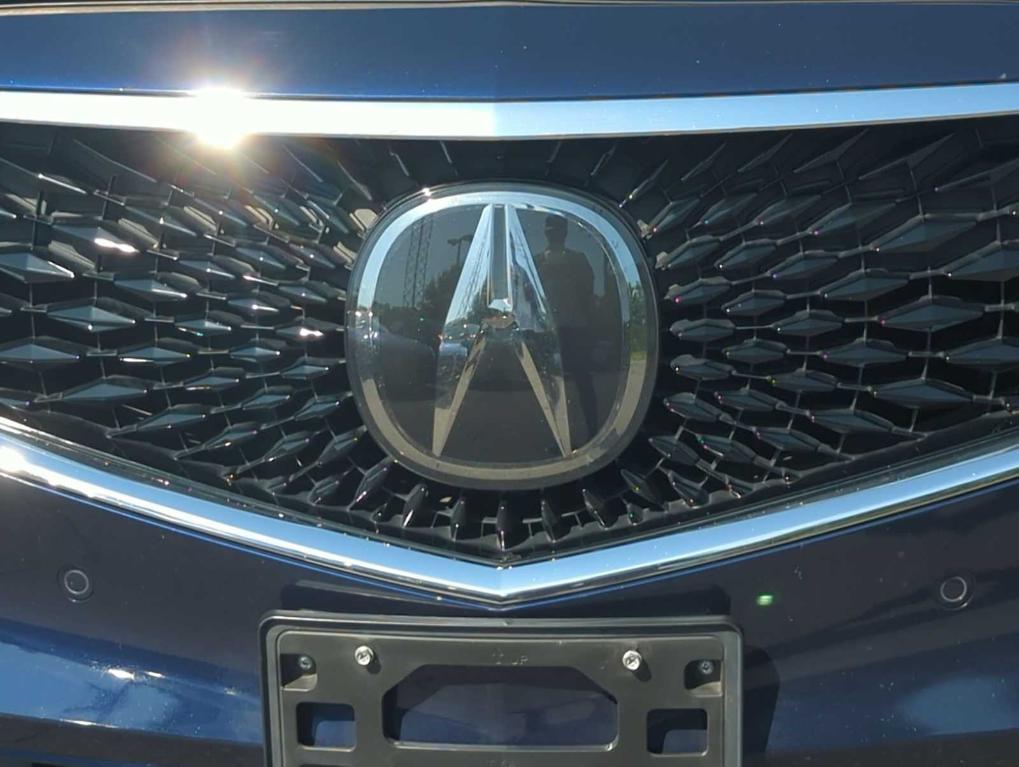used 2022 Acura MDX car, priced at $38,495