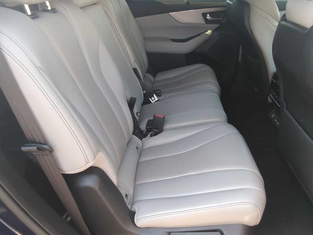 used 2022 Acura MDX car, priced at $38,495