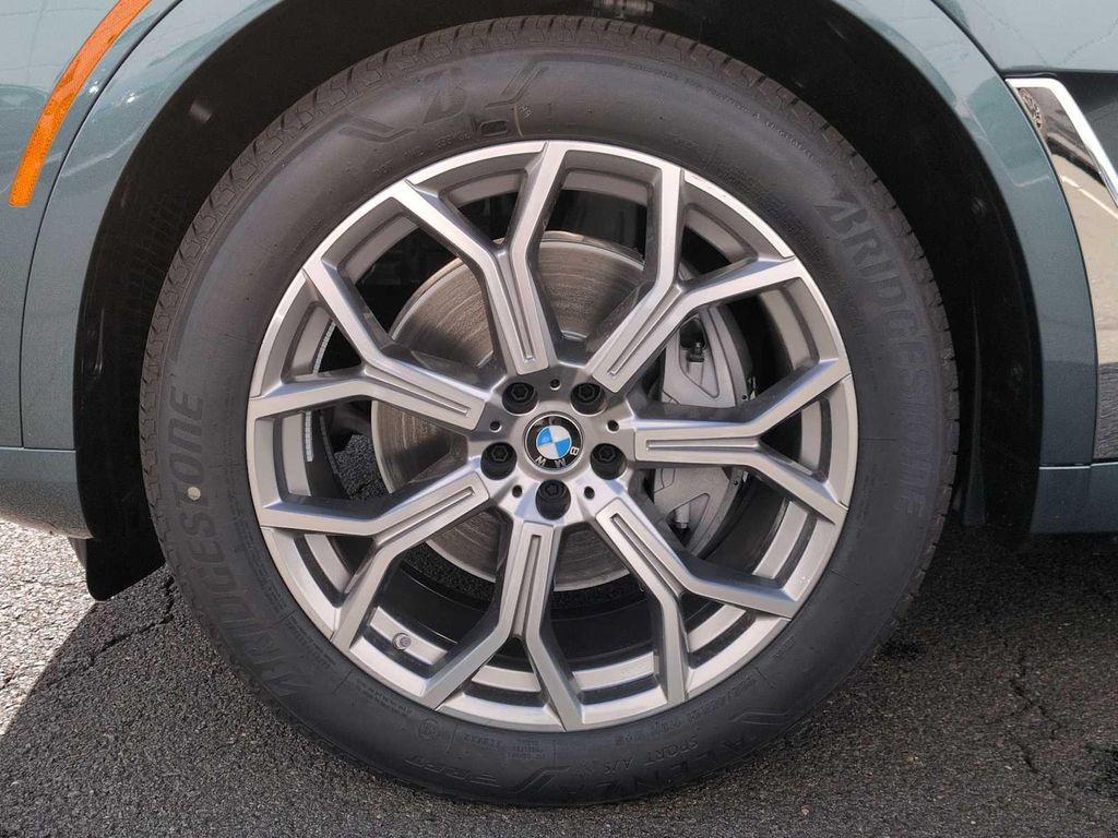 new 2026 BMW X7 car, priced at $94,420