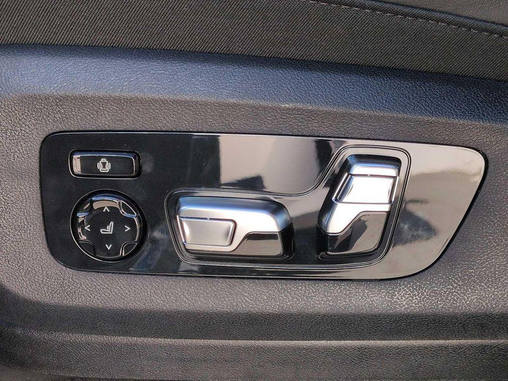 new 2026 BMW X7 car, priced at $94,420