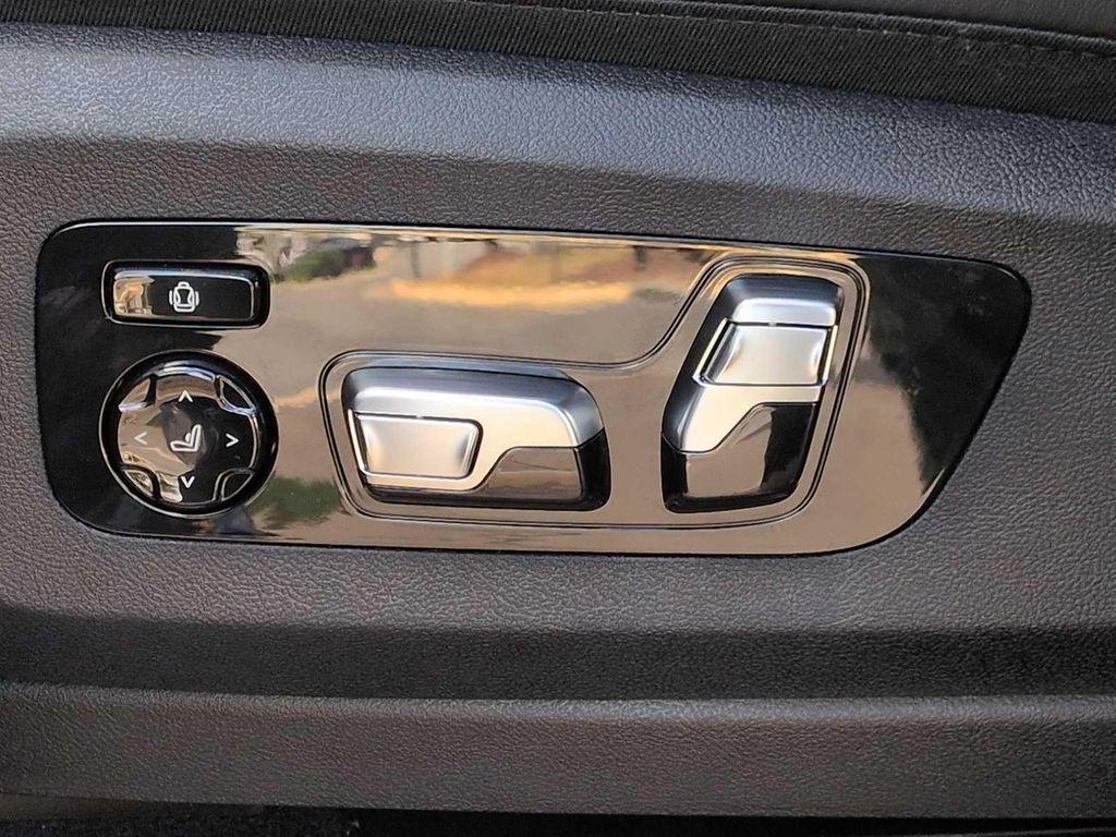 new 2026 BMW X7 car, priced at $103,930