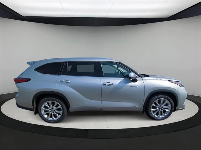 used 2021 Toyota Highlander Hybrid car, priced at $40,495