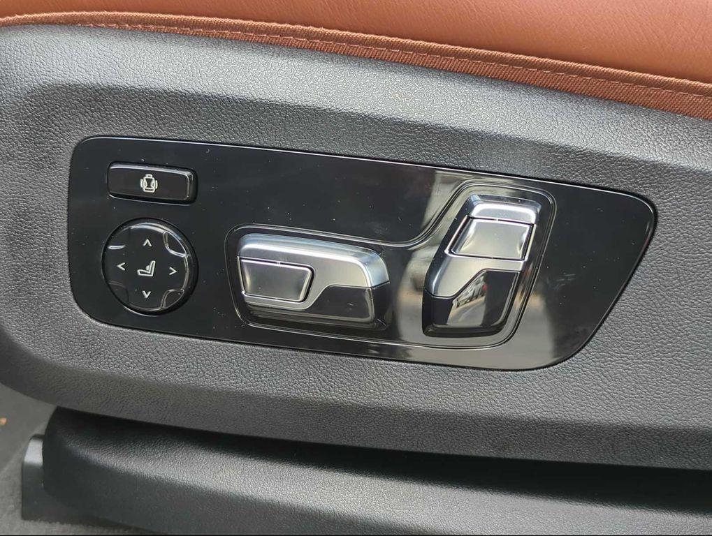 used 2026 BMW X7 car, priced at $118,575