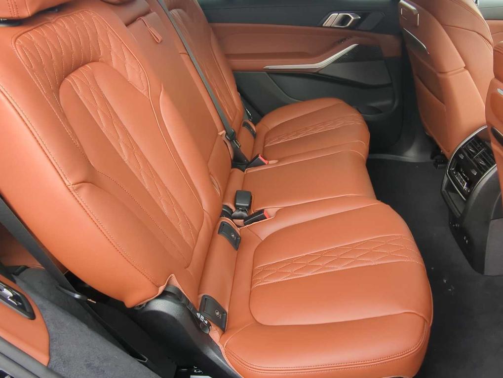 new 2026 BMW X7 car, priced at $119,575