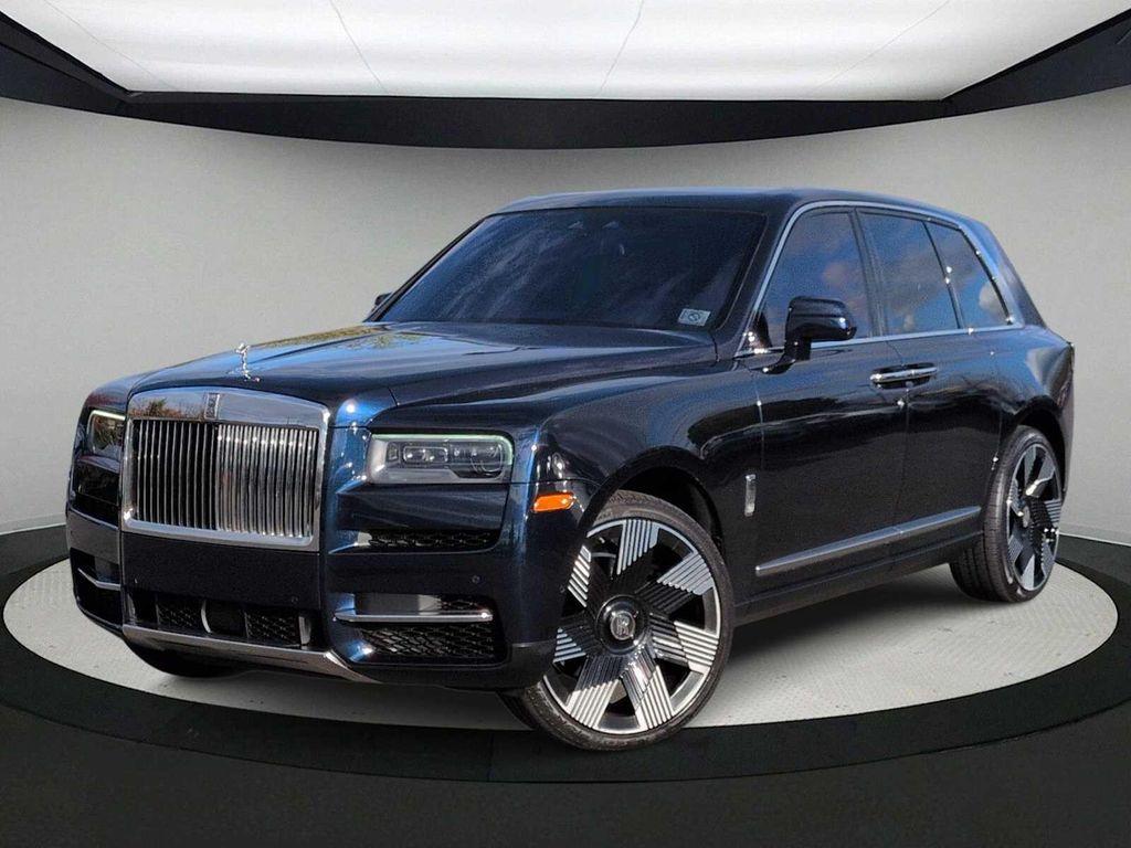 used 2022 Rolls-Royce Cullinan car, priced at $272,000