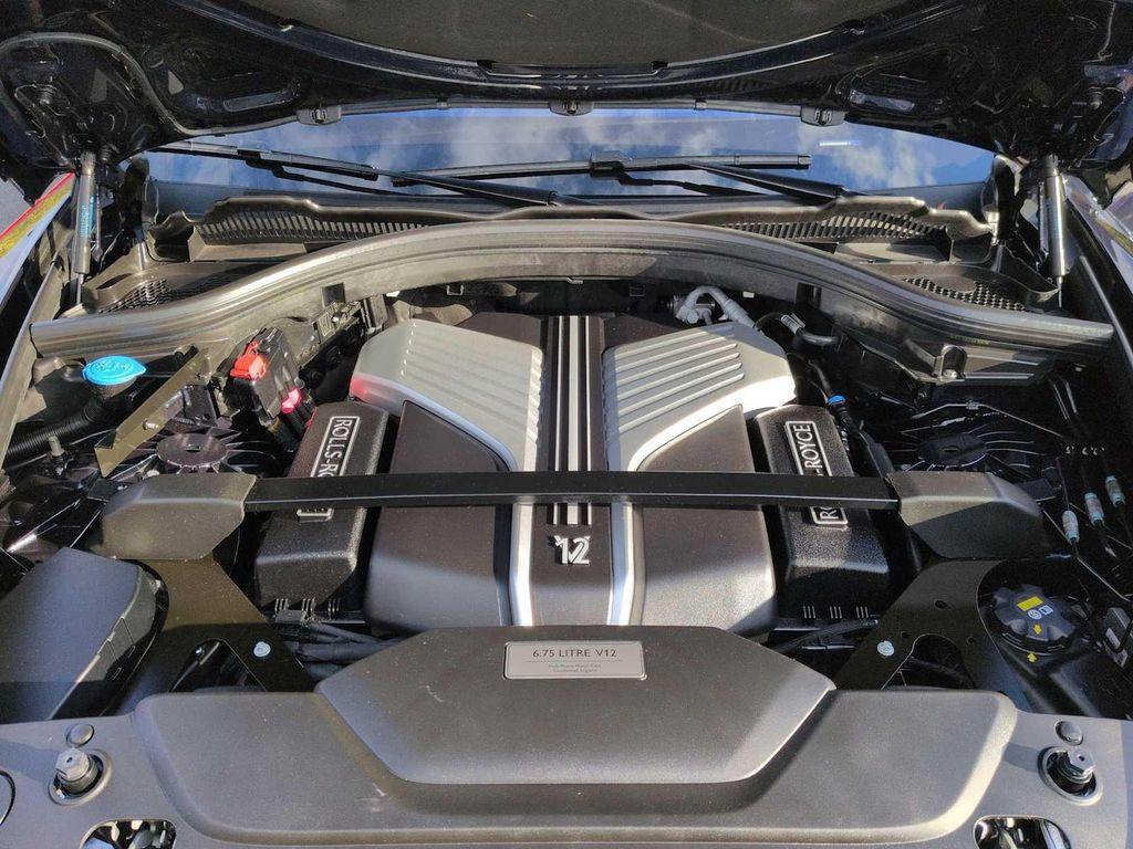 used 2022 Rolls-Royce Cullinan car, priced at $272,000