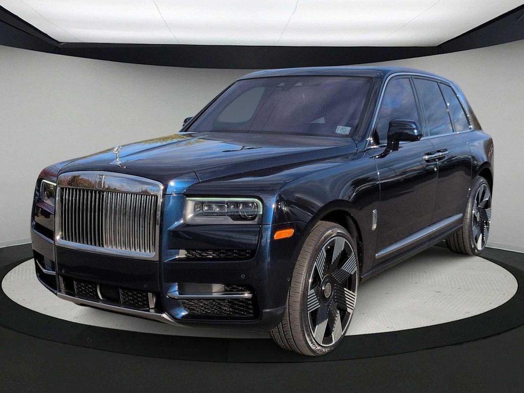 used 2022 Rolls-Royce Cullinan car, priced at $272,000