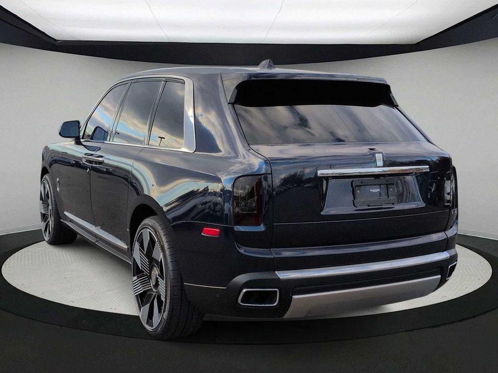 used 2022 Rolls-Royce Cullinan car, priced at $272,000