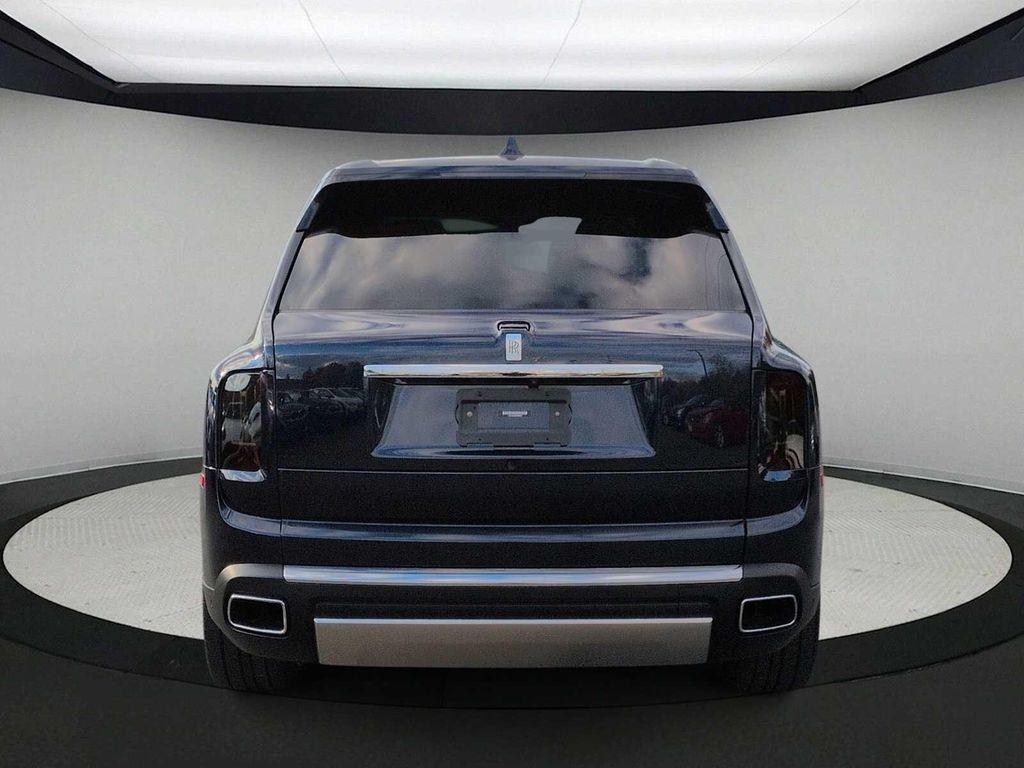 used 2022 Rolls-Royce Cullinan car, priced at $272,000