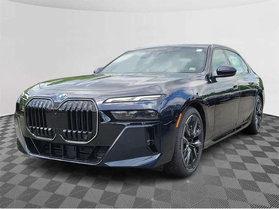 new 2024 BMW 760 car, priced at $134,095