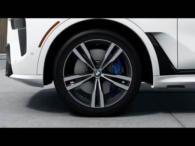 new 2025 BMW X7 car, priced at $114,605