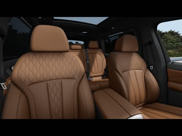 new 2025 BMW X7 car, priced at $114,605