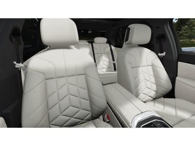 new 2025 BMW 760 car, priced at $135,975