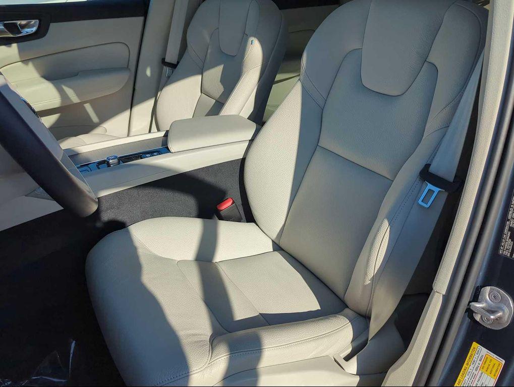 used 2024 Volvo XC60 Recharge Plug-In Hybrid car, priced at $46,217