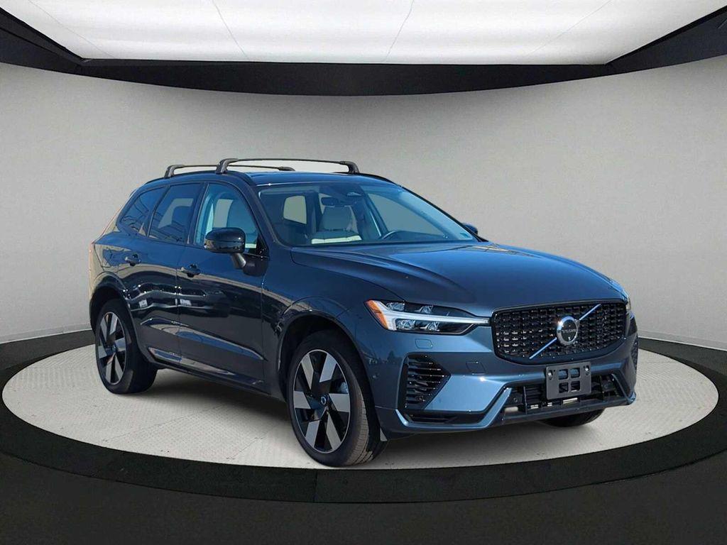 used 2024 Volvo XC60 Recharge Plug-In Hybrid car, priced at $46,217