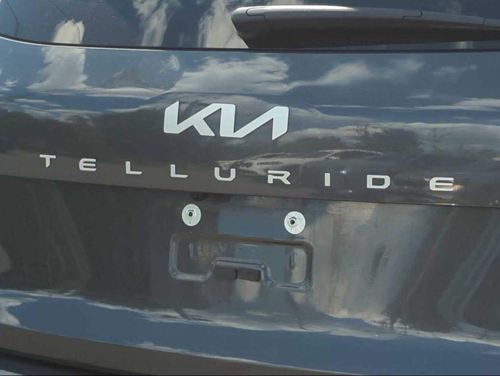 used 2024 Kia Telluride car, priced at $40,407