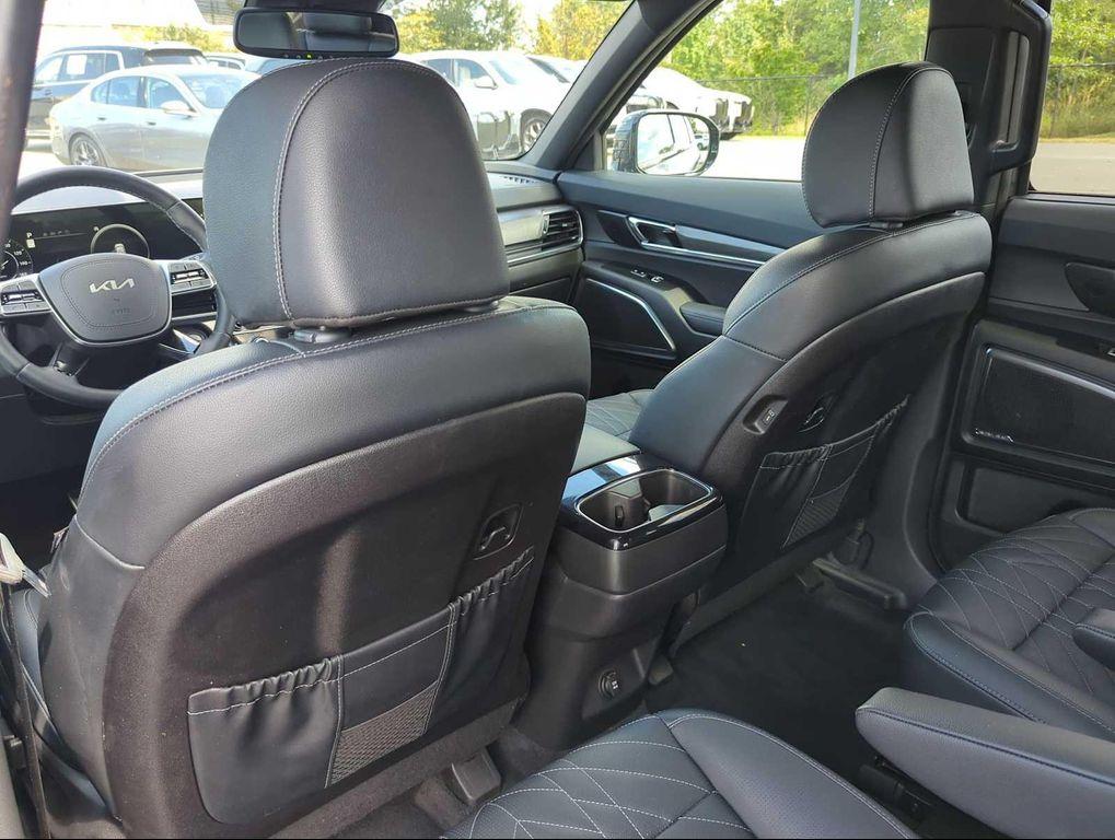 used 2024 Kia Telluride car, priced at $40,407