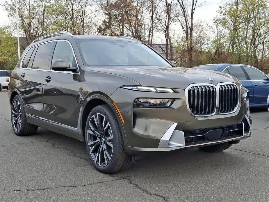 new 2025 BMW X7 car, priced at $98,055