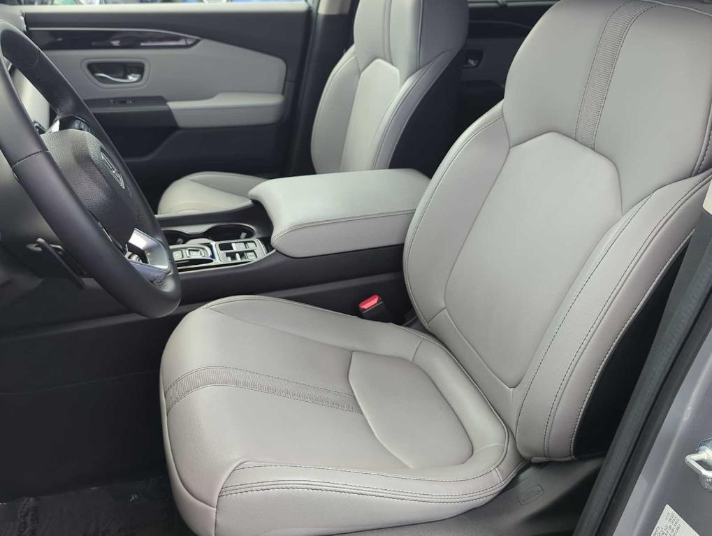 used 2023 Honda Pilot car, priced at $38,695