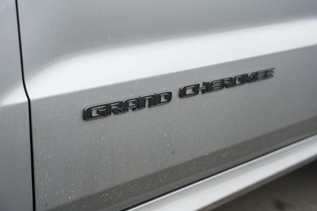 used 2021 Jeep Grand Cherokee car, priced at $28,557