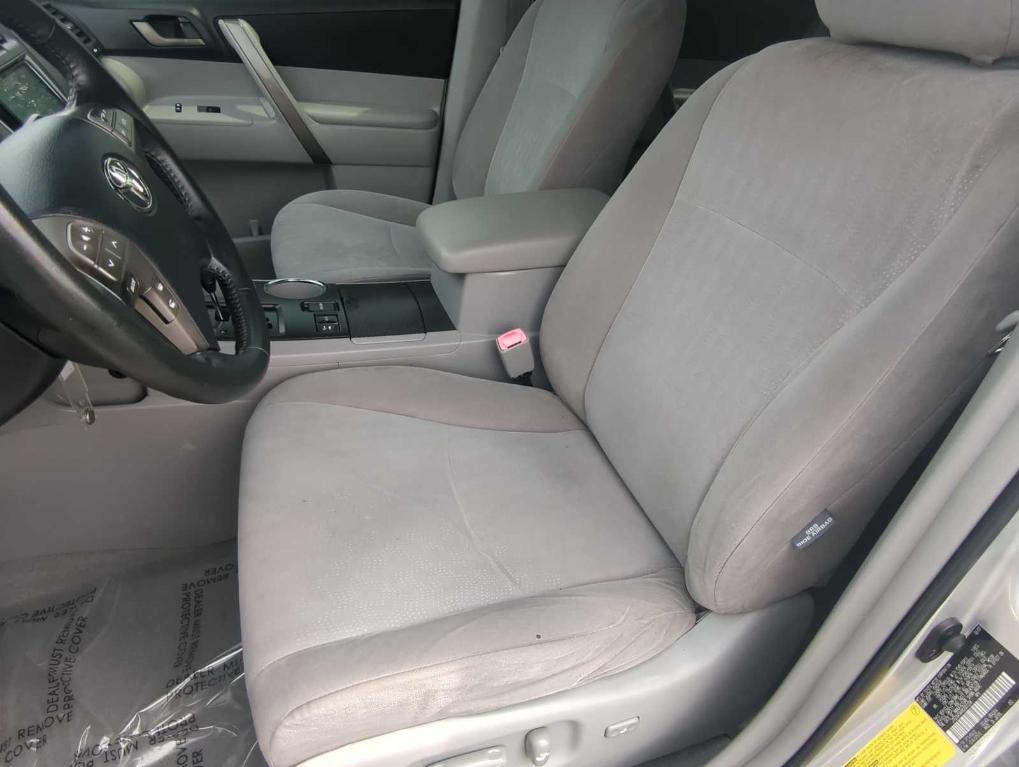 used 2008 Toyota Highlander car, priced at $6,995